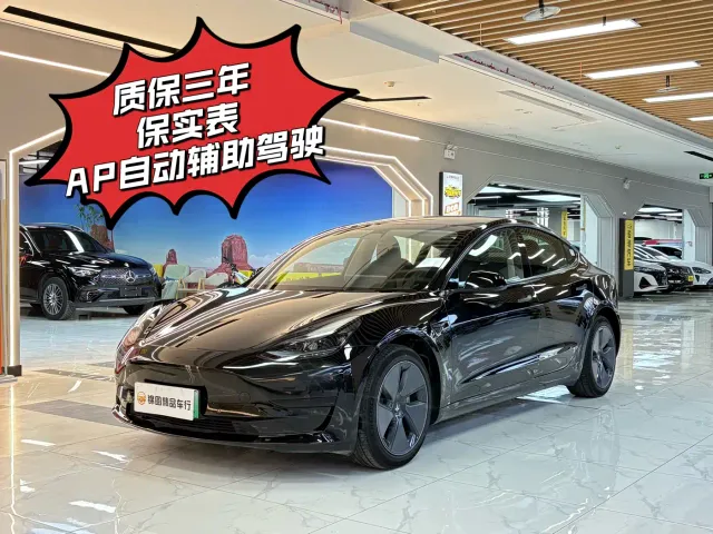 Фотография автомобиля — Tesla Model 3