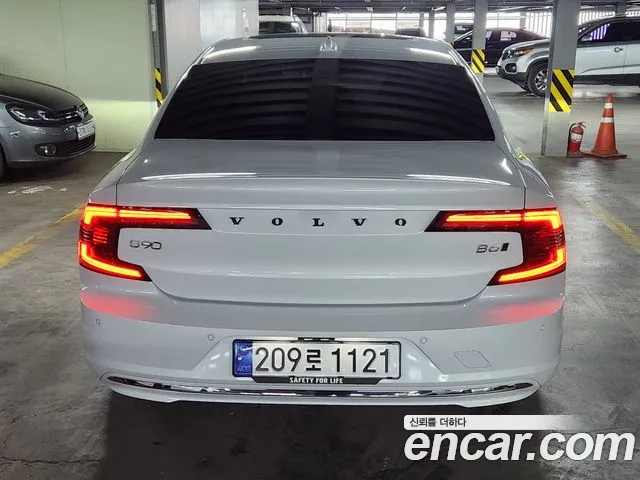 Volvo S90 — Фото автомобиля 4