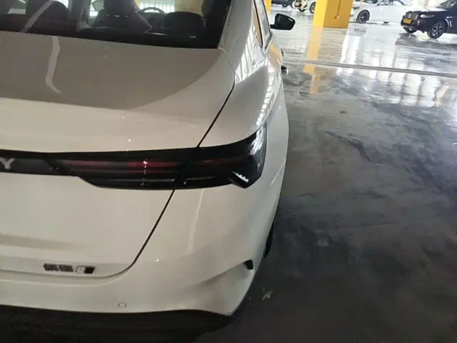 Geely Binrui — Фото автомобиля 23