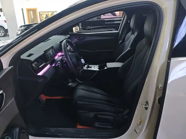 BYD Seal 06 — Фото автомобиля 14