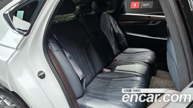 Genesis G80 Бензин 2.5 турбо AWD — Фото автомобиля 12