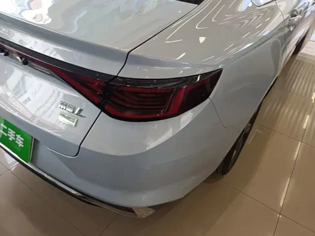Geely Emgrand L — Фото автомобиля 7