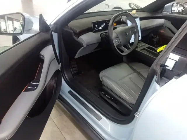 Nio ET5 — Фото автомобиля 15