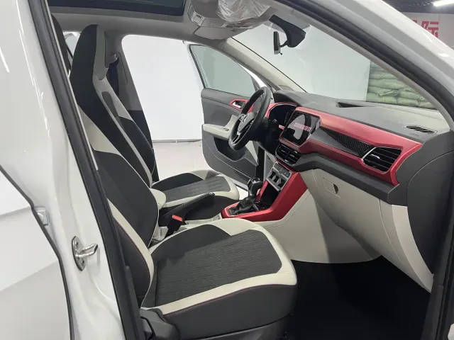Volkswagen T-Cross — Фото автомобиля 22