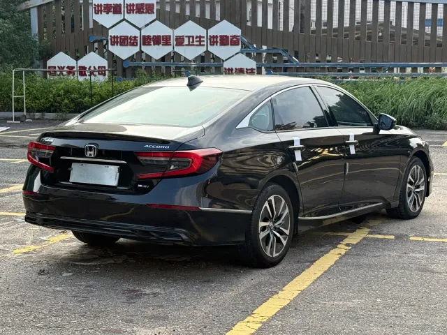 Honda Accord — Фото автомобиля 7