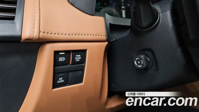 Toyota Alphard — Фото автомобиля 24