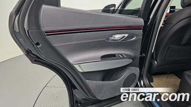 Genesis GV70 — Фото автомобиля 14