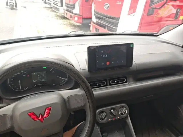 Wuling Hongguang — Фото автомобиля 9