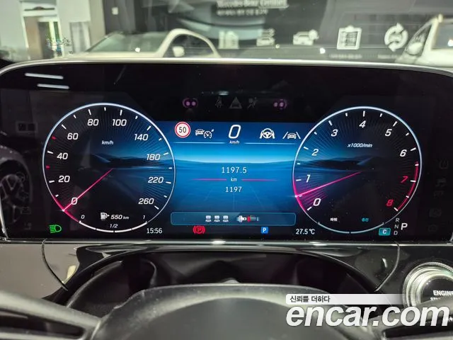 Mercedes-Benz E-Class — Фото автомобиля 8