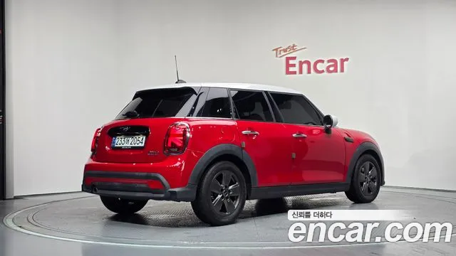 Mini Cooper Cooper 5 дверей Classic — Фото автомобиля 2