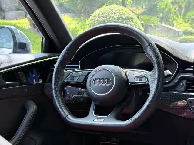 Audi S4 — Фото автомобиля 11