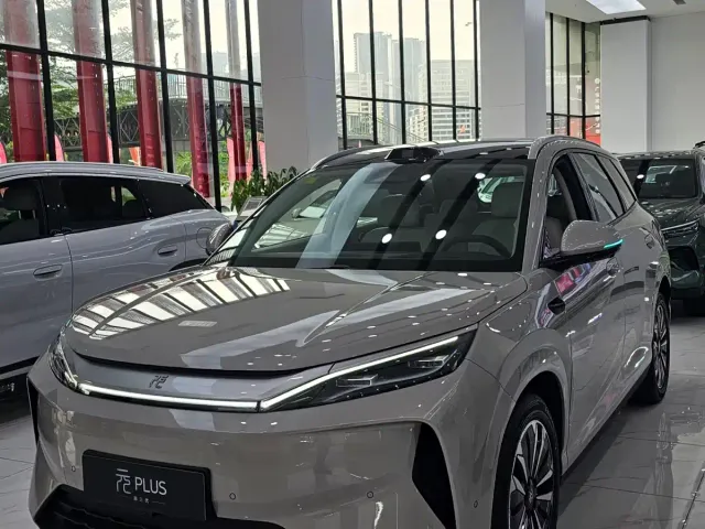 BYD Yuan PLUS — Фото автомобиля 2
