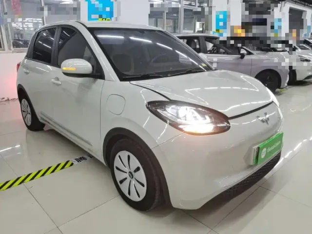 Wuling Bingo — Фото автомобиля 3
