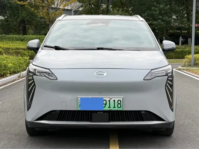 GAC Aion Y — Фото автомобиля 2