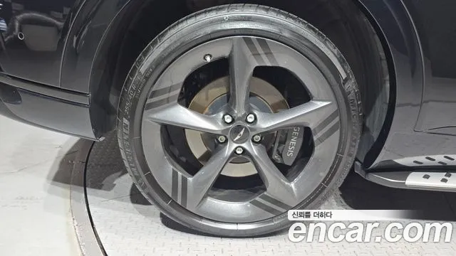 Genesis GV70 — Фото автомобиля 5