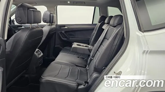 Volkswagen Tiguan — Фото автомобиля 12
