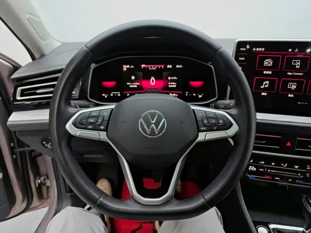 Volkswagen Sagitar — Фото автомобиля 15