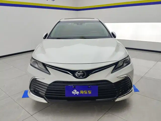 Toyota Camry — Фото автомобиля 2