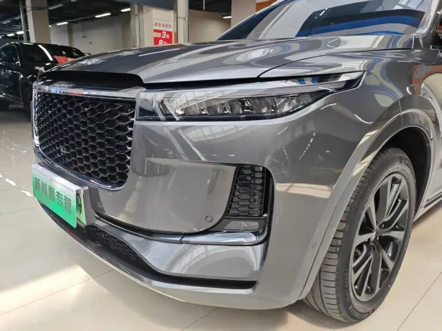 Li Auto ONE — Фото автомобиля 22
