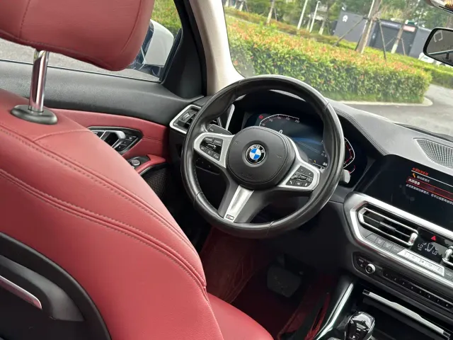 BMW 3 Series — Фото автомобиля 13