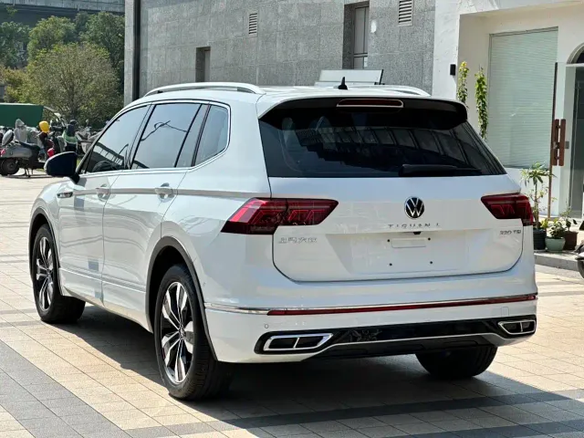 Volkswagen Tiguan L — Фото автомобиля 6