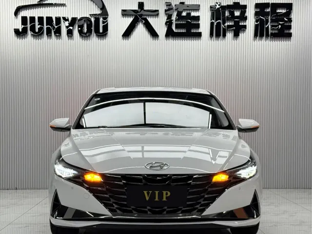 Hyundai Elantra — Фото автомобиля 2