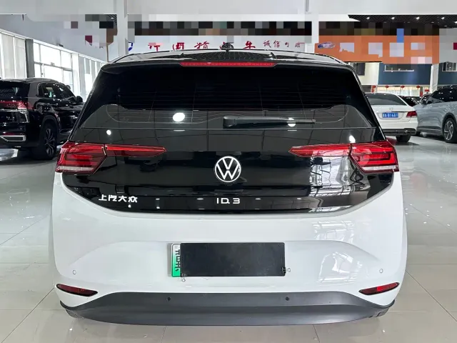 Volkswagen ID.3 — Фото автомобиля 10