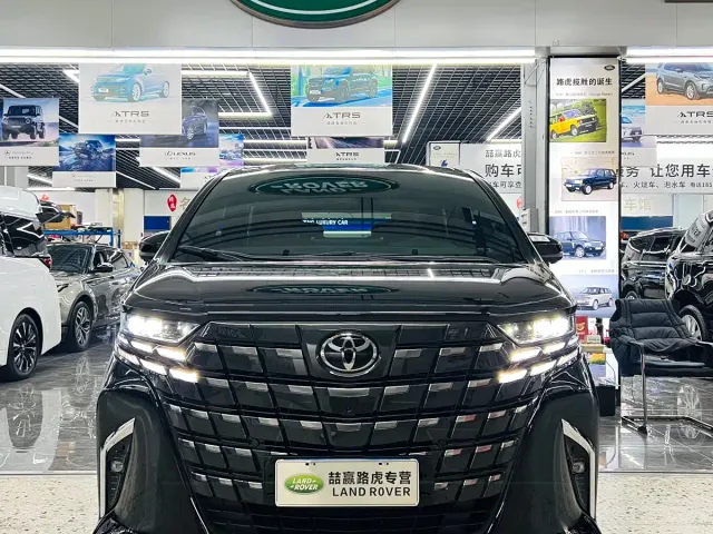 Toyota Alphard — Фото автомобиля 2