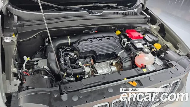 Jeep Renegade — Фото автомобиля 5