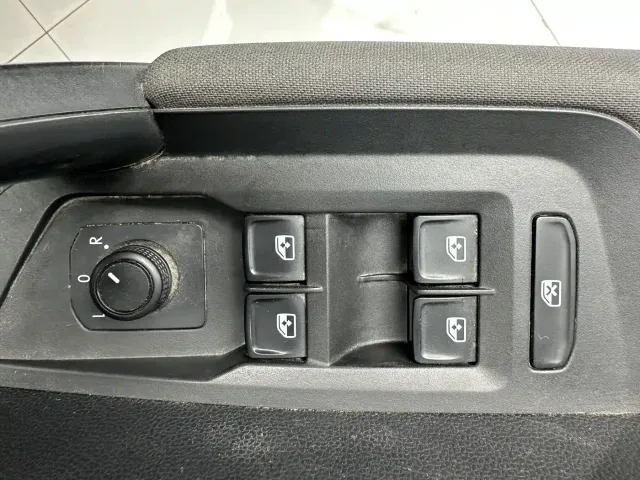 Volkswagen Tharu — Фото автомобиля 13