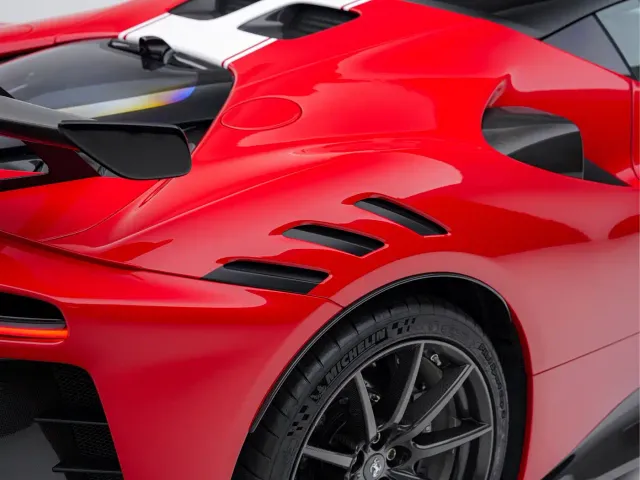 Ferrari SF90 — Фото автомобиля 9
