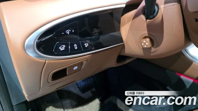 Genesis GV70 — Фото автомобиля 12