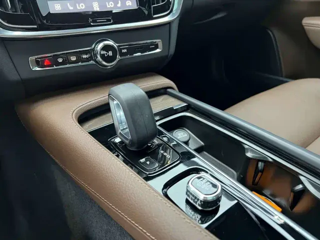 Volvo V90 — Фото автомобиля 20