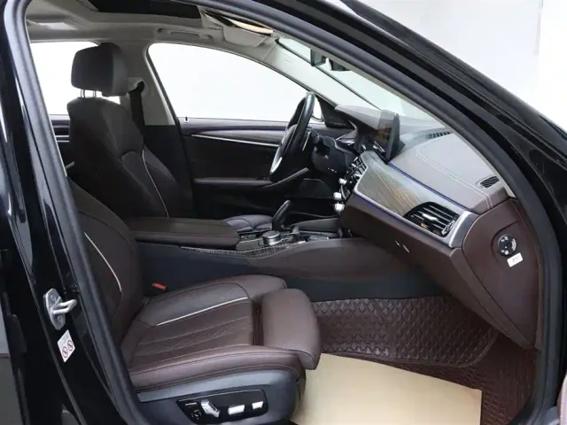 BMW 5 Series — Фото автомобиля 18