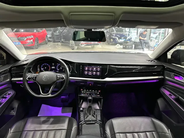 Volkswagen Passat — Фото автомобиля 12