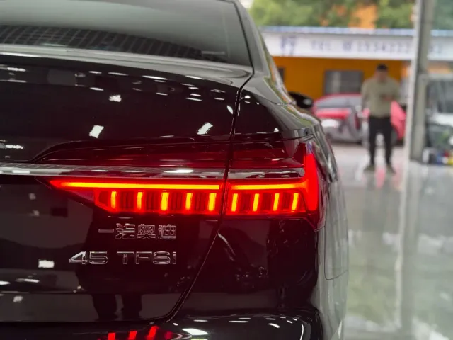 Audi A6L — Фото автомобиля 7