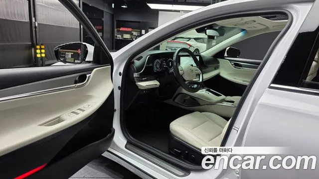 Hyundai Grandeur New — Фото автомобиля 15