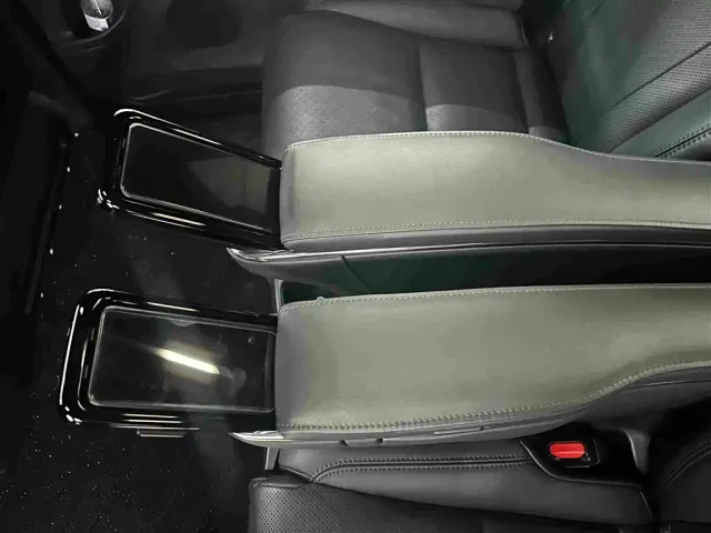 Toyota Vellfire — Фото автомобиля 13