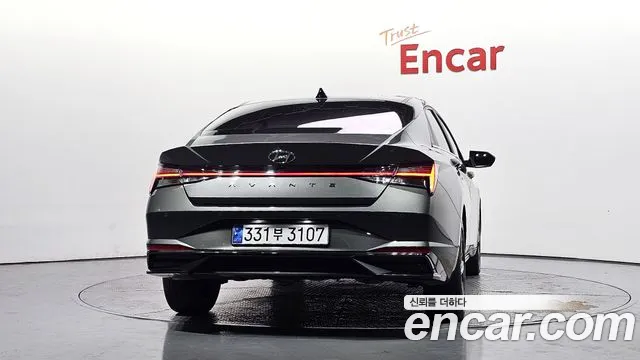 Hyundai AVANTE Avante (CN7) — Фото автомобиля 4
