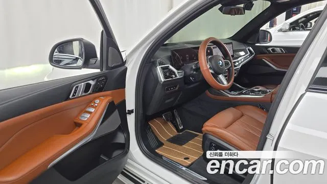 BMW X7 — Фото автомобиля 9