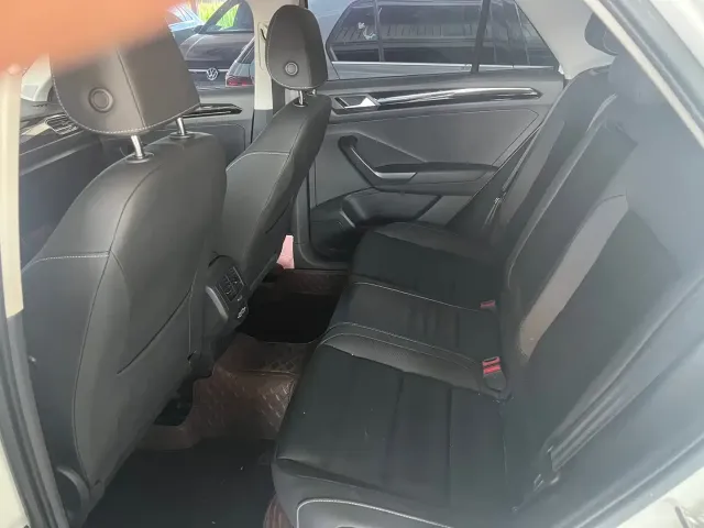 Volkswagen Volkswagen T-ROC 2022 280TSI DSG 2WD Comfort PLUS — Фото автомобиля 7