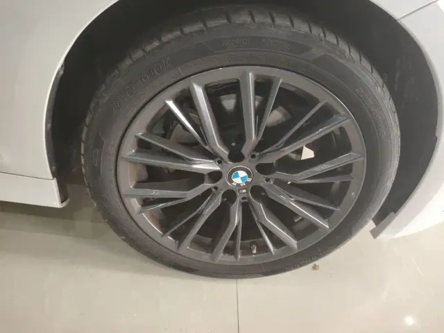 BMW 3 Series — Фото автомобиля 9