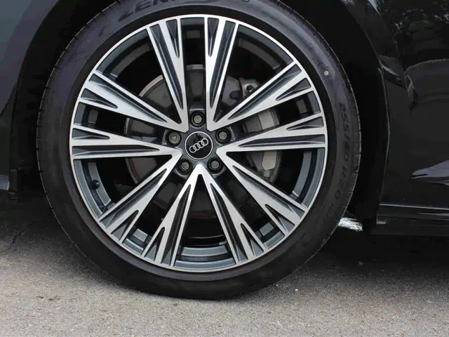 Audi A6L — Фото автомобиля 11