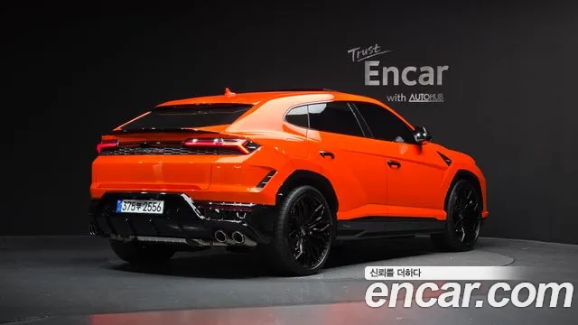 Lamborghini Urus — Фото автомобиля 2