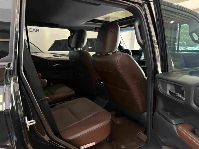 Toyota Prado — Фото автомобиля 9