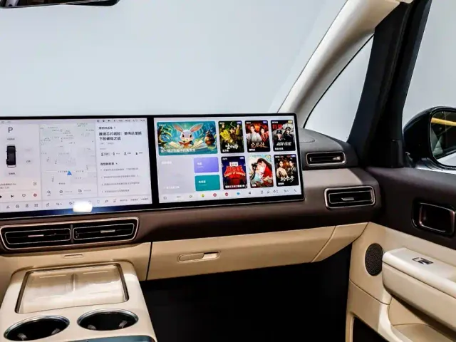 Li Auto Li Auto MEGA 2024 Ultra — Фото автомобиля 21