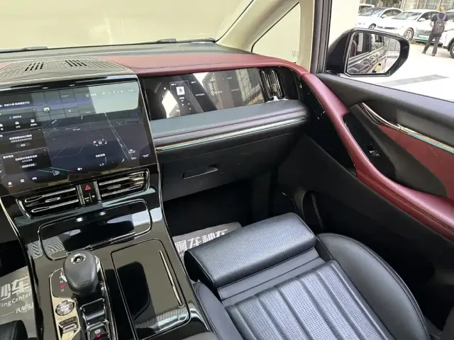 GAC Trumpchi Trumpchi E9 2024 E9 Master Edition — Фото автомобиля 7