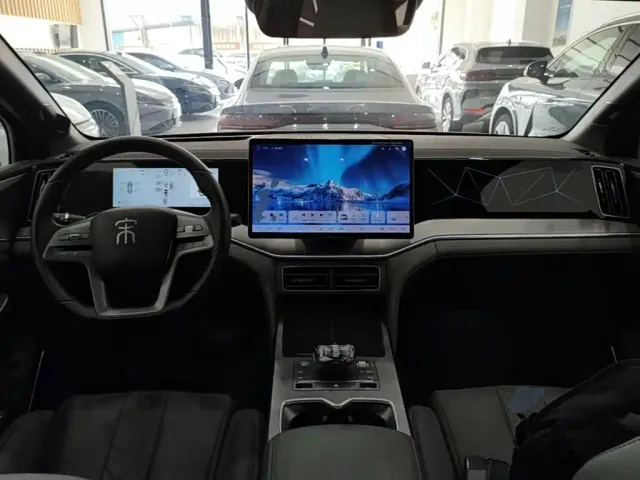 BYD Song L DM-i — Фото автомобиля 9