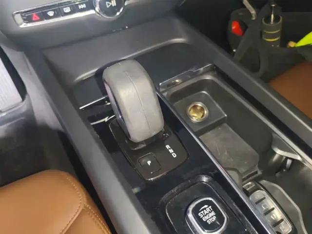 Volvo S60 — Фото автомобиля 13