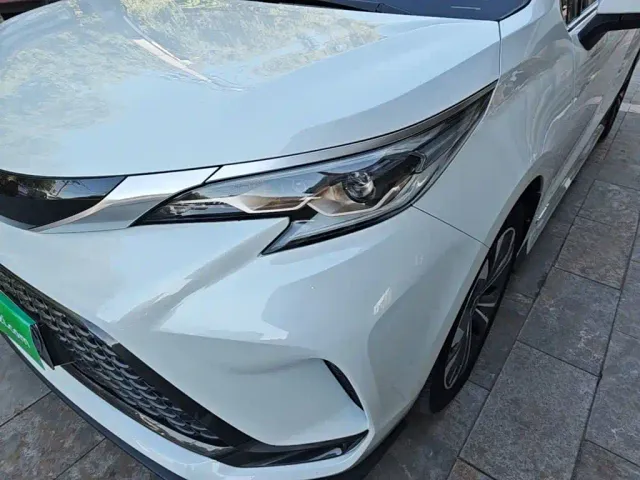 Toyota Granvia — Фото автомобиля 23